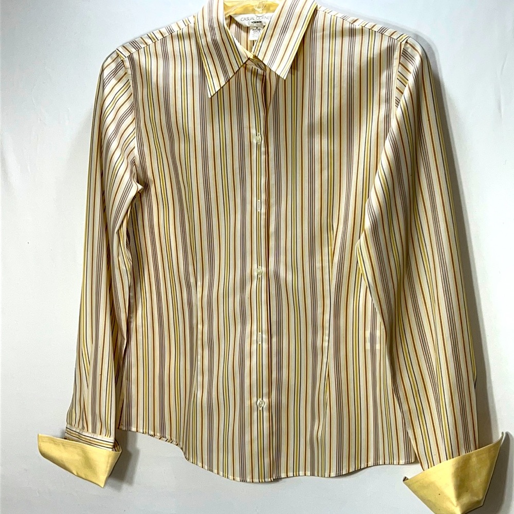 Casual Corner Long Sleeve Button Front Fold Down Collar Fitted Blouse Size M
